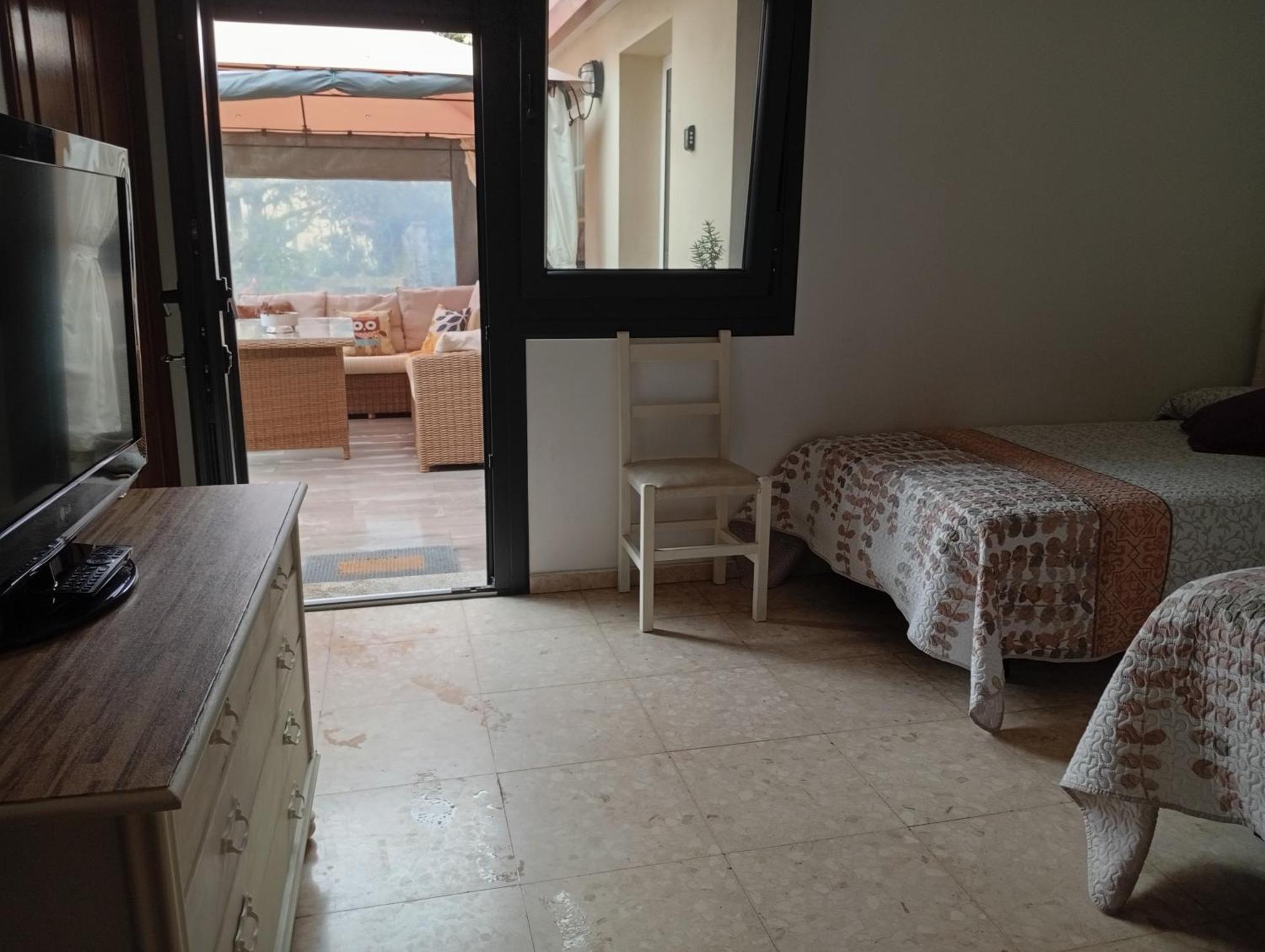格罗韦Jardin, Terraza Y Barbacoa公寓 外观 照片